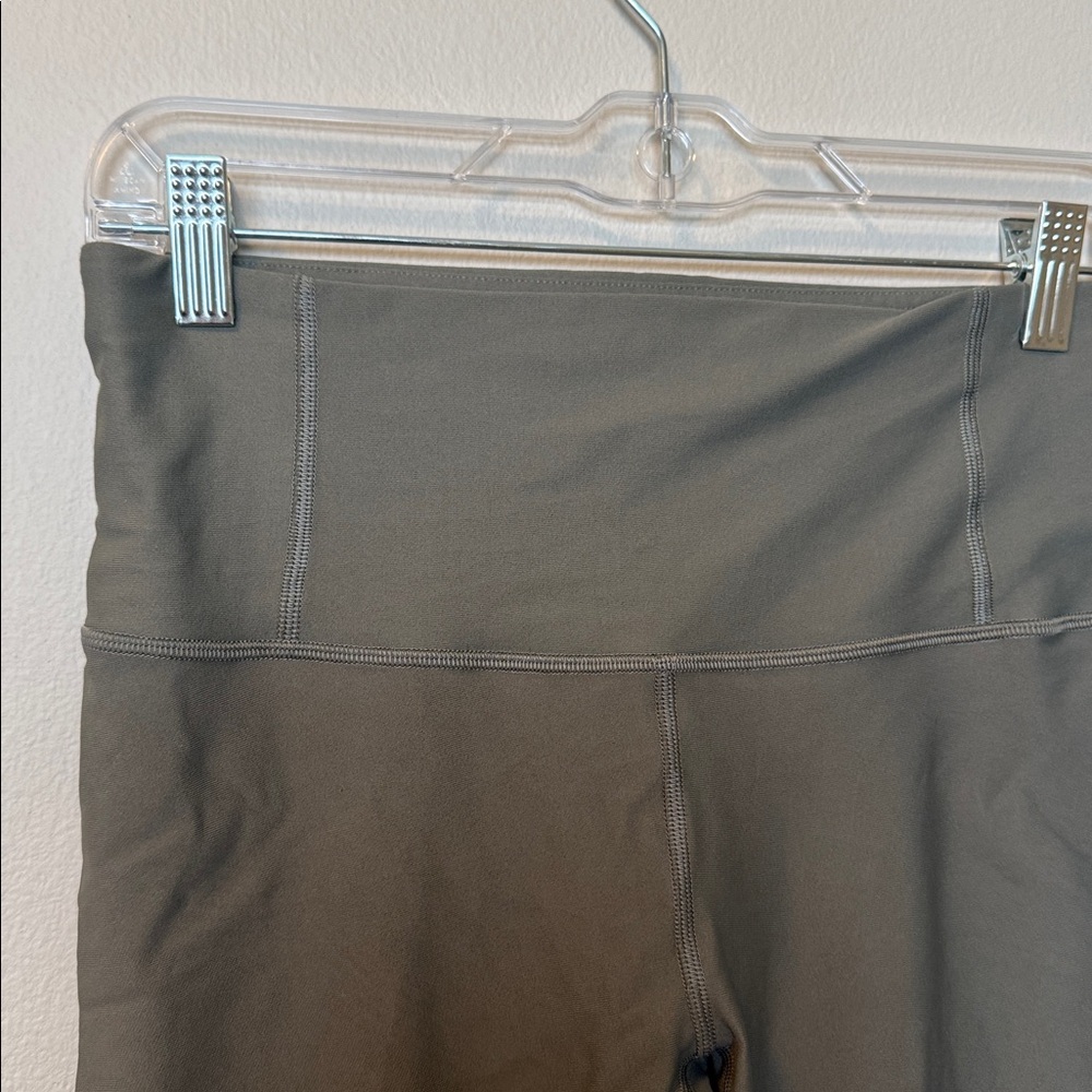 Green Lululemon Leggings - Picture 4 of 8